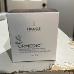 Image or medic balancing bio-peptide crème